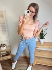 BABI Dekoltált Nyakú Extrázott Vállú Felső