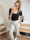 BABI Dekoltált Nyakú Extrázott Vállú Felső