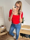 BABI Dekoltált Nyakú Extrázott Vállú Felső