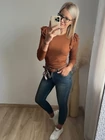 BABI Extrázott Vállú Felső