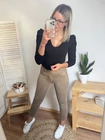 BABI V-Nyakú Extrázott Vállú Felső