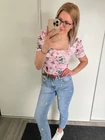 BABI Mintás Extrázott Vállú Felső