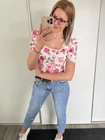 BABI Mintás Extrázott Vállú Felső