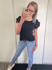 LARINA Bordázott Felső Fodrokkal