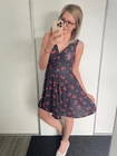 CHERRY Dekoltált Ruha