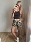 SZIMI Mintás Rövidnadrág Övtartozékkal