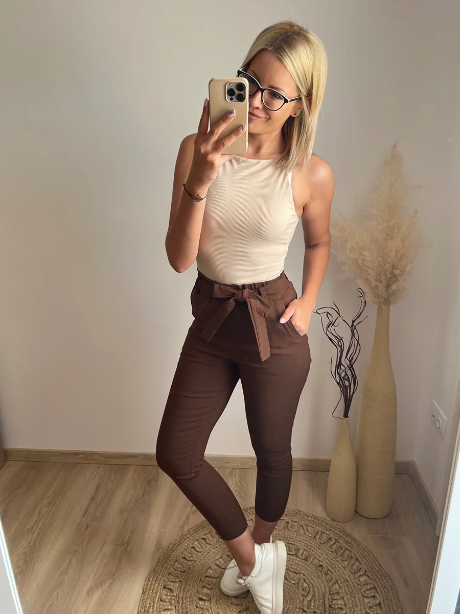 LARA Vékonypántos Atléta