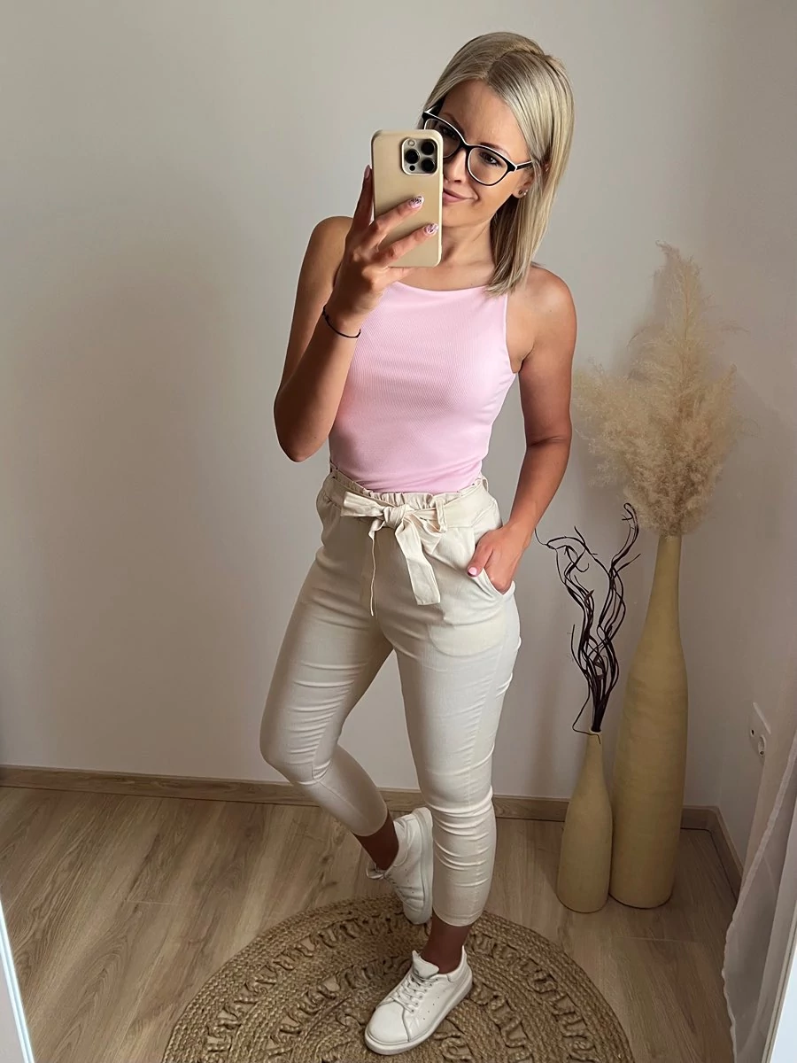 LARA Vékonypántos Atléta