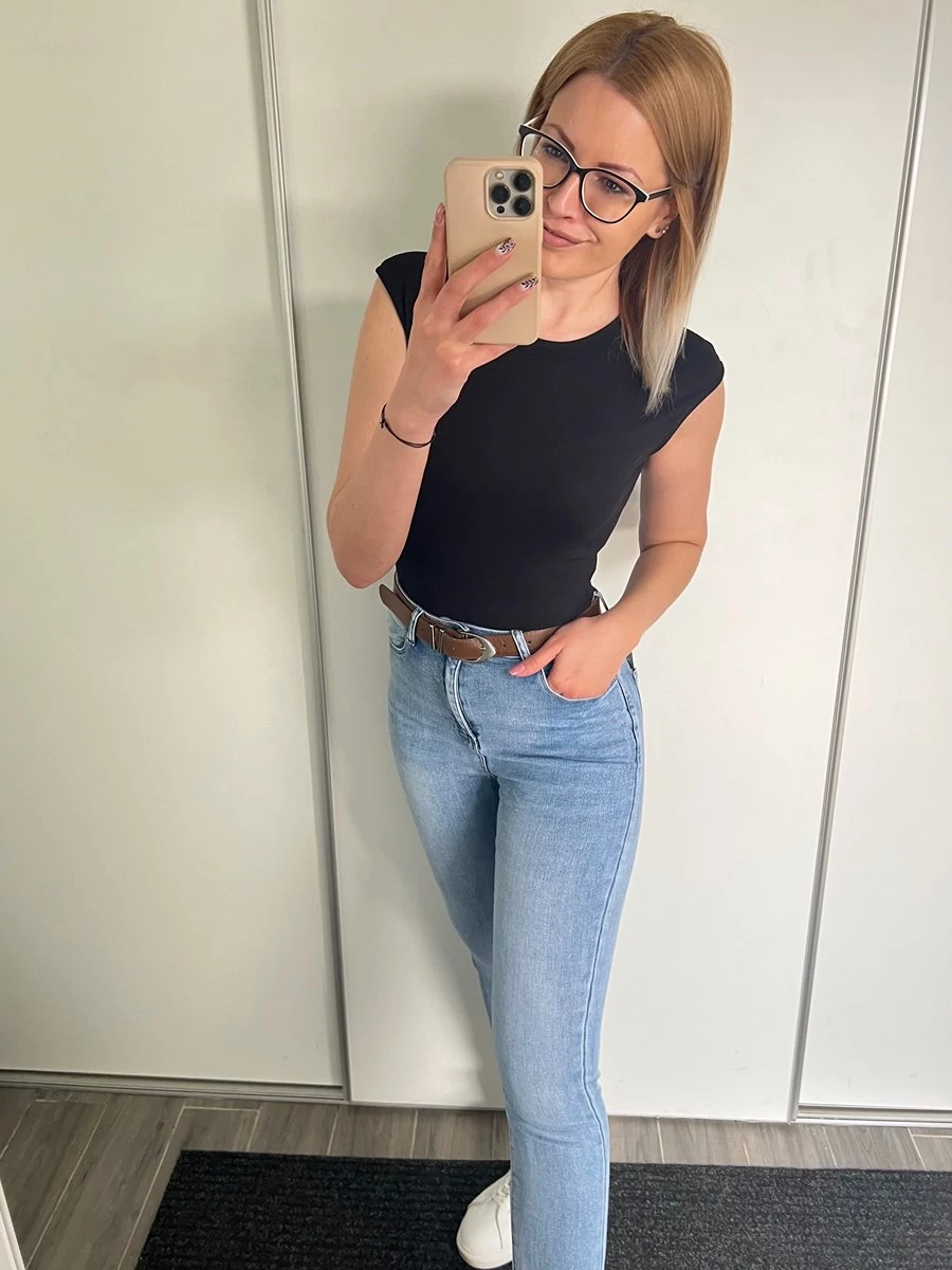 LÉNA Basic Body