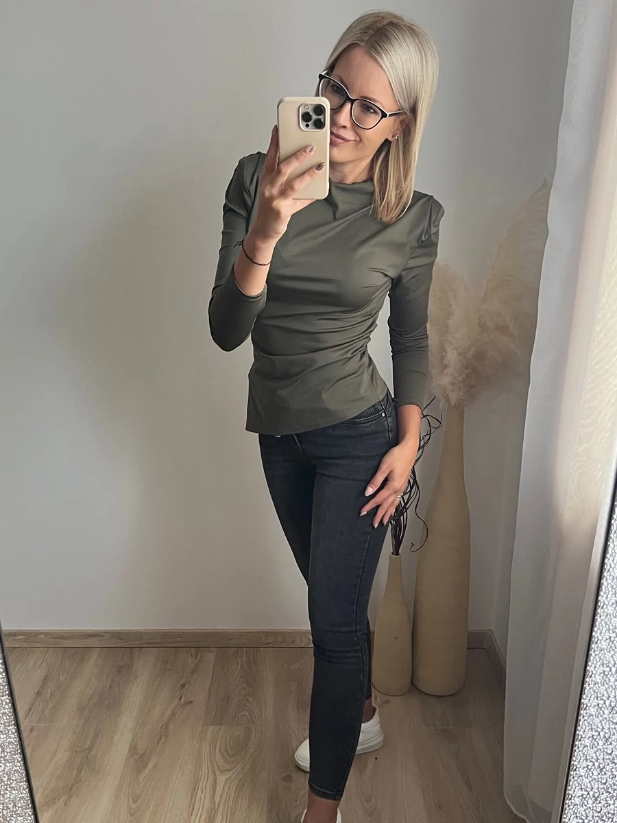 ELIZA Felső Válltöméssel