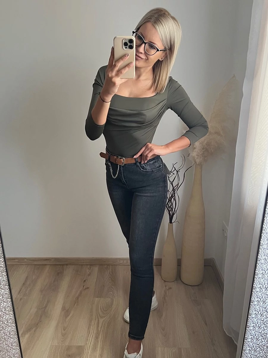 MELISZA Dekoltált Felső