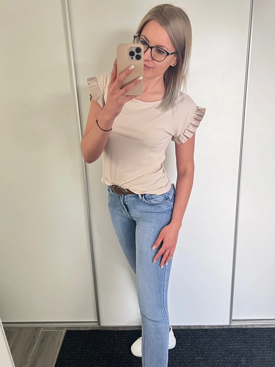 LARINA Bordázott Felső Fodrokkal