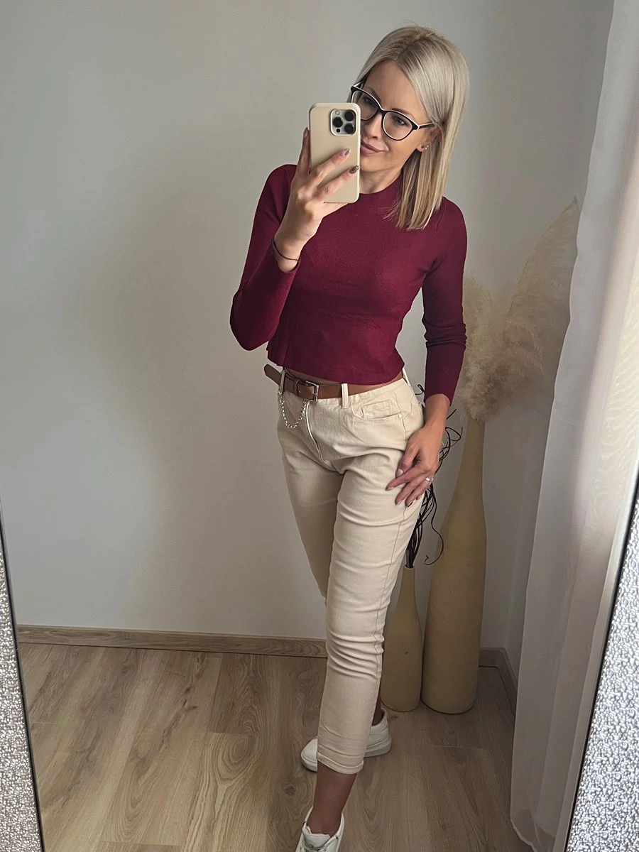 KIRA Rövidített Felső