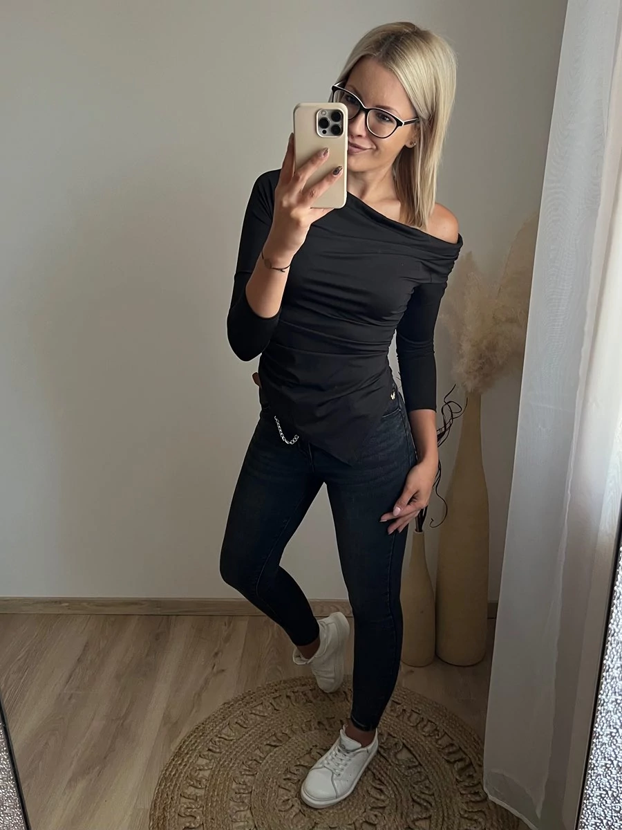 ELIZA Ejtett Vállú felső