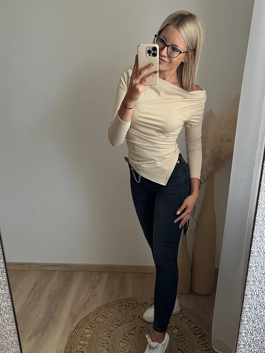ELIZA Ejtett Vállú felső