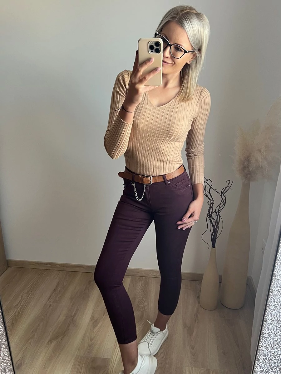 MOLLI Bordó Push Up Farmernadrág